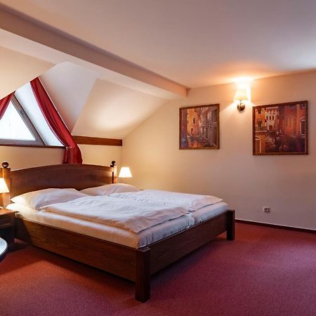 Hotel Green Gondola Plzeň Exterior foto